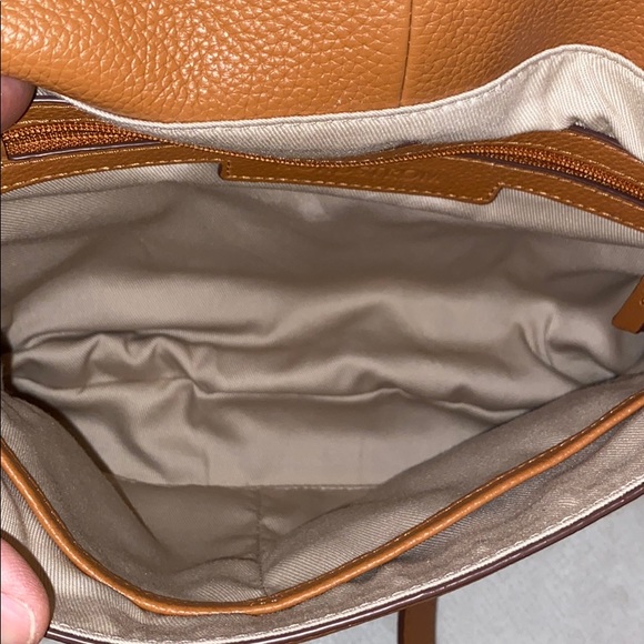 *SOLD*Nordstrom Bella Leather Crossbody Bag - Picture 12 of 14